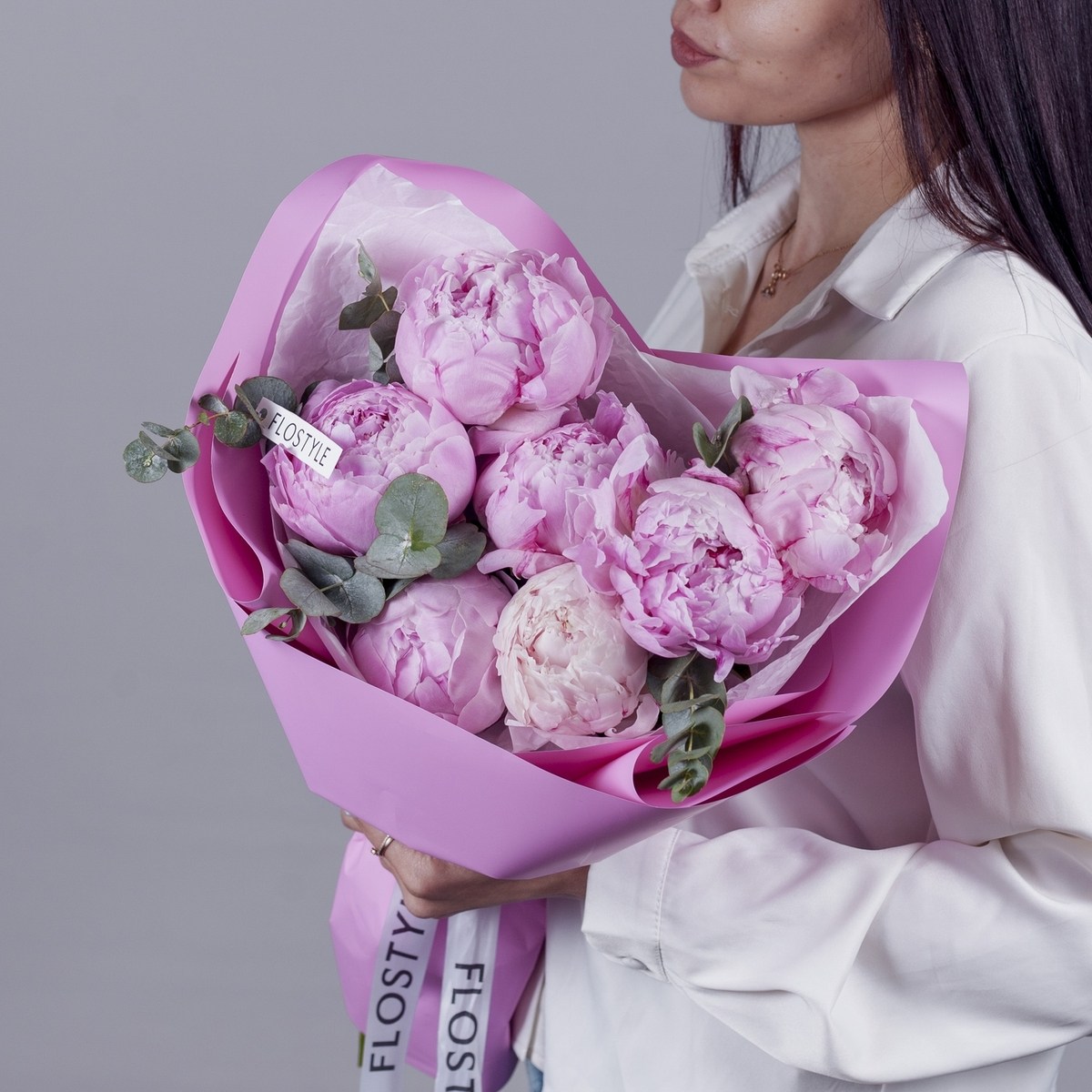 buket iz 7 pionov rozovyh 2